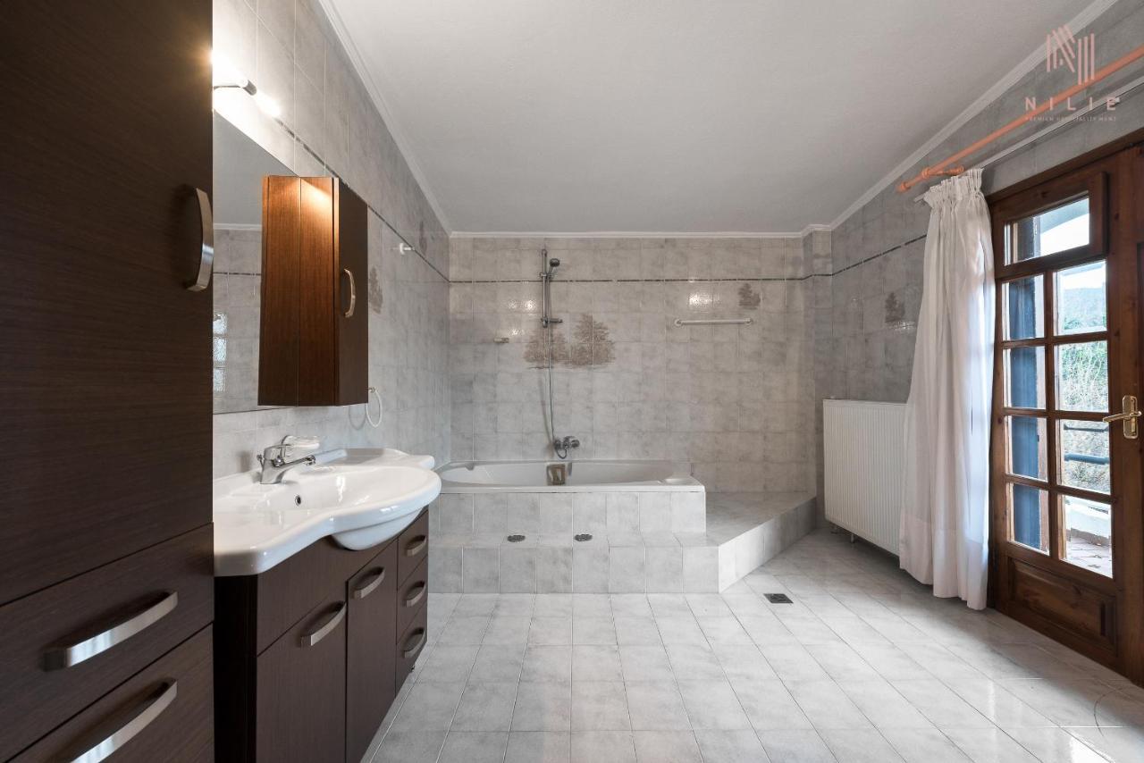 Classico, Nilie Hospitality Mgmt Foustani 외부 사진